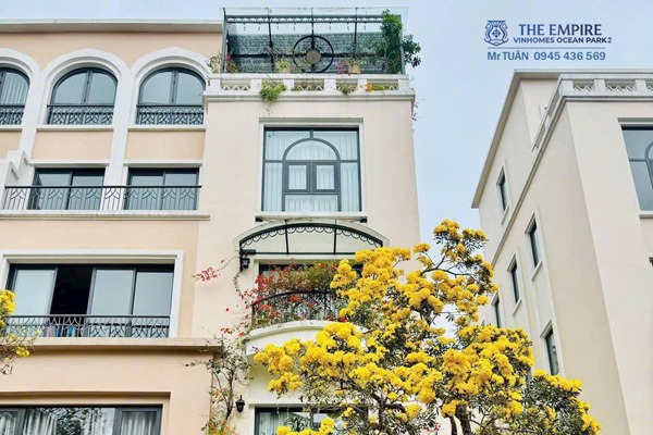 CĂN XẺ KHE BIẾN TẤU BAN CÔNG CAFE TRÊN SÂN THƯỢNG TẠI OCEAN PARK 2
